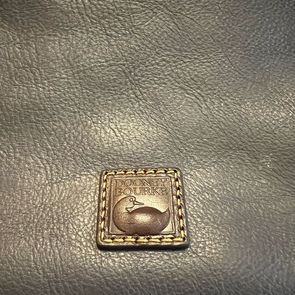 🛑SOLD🛑Dooney and Bourke Hobo Crossbody - Picture 4 of 9